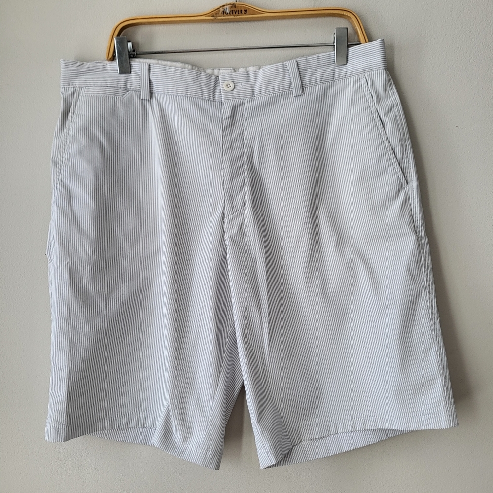 Nike Golf Tour Performance Dri-Fit Shorts - White And Grey